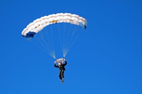 ac米兰中文官方网站-世界杯预选赛中国队战平 技术调整受认可，世界杯预选赛 中国队出线分析